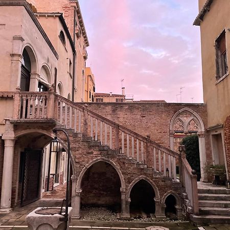 Palazzo Contarini Della Porta Di Ferro Aparthotel Venice Exterior photo
