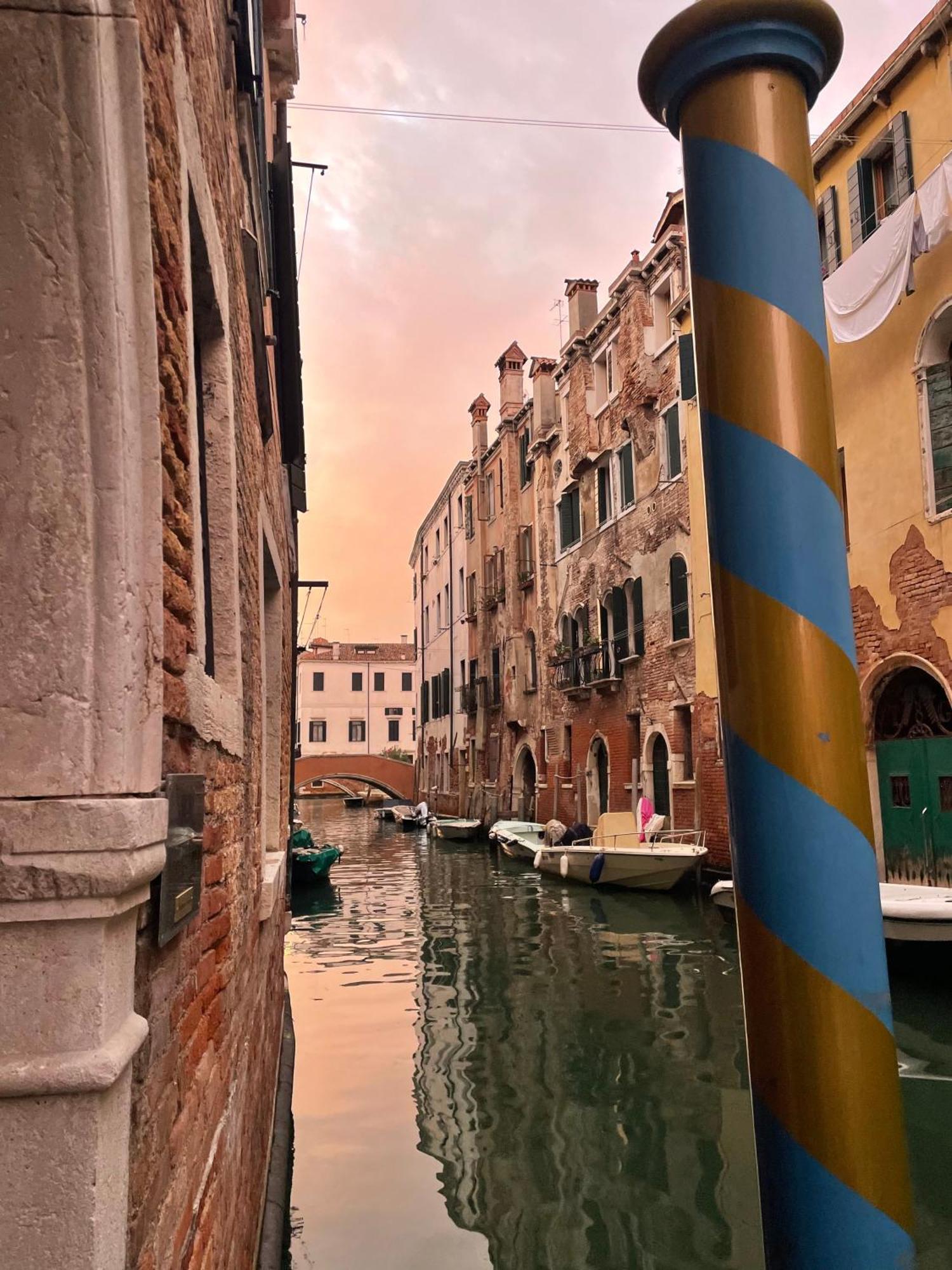 Palazzo Contarini Della Porta Di Ferro Aparthotel Venice Exterior photo